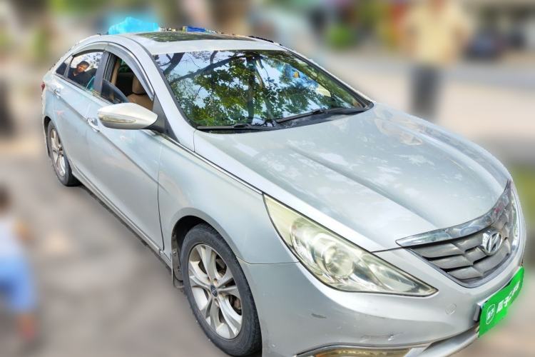 Used Hyundai Sonata 2011 2.0L Automatic Prestige Edition Front Right 45 Deg