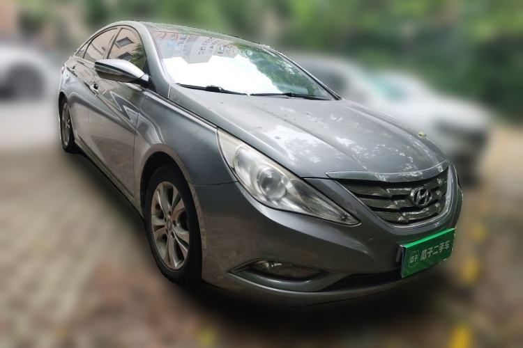 Used Hyundai Sonata 2011 2.0L Automatic Luxury Edition Front Right 45 Deg