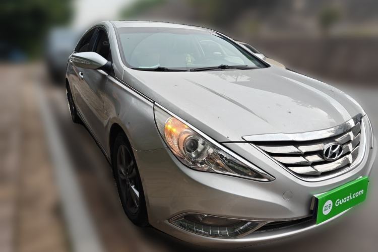 Used Hyundai Sonata 2011 2.0L Automatic Leading Edition Front Right 45 Deg
