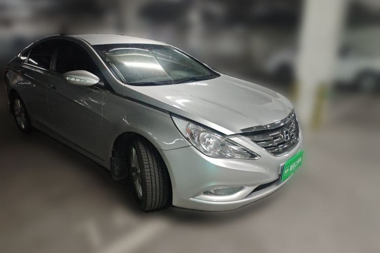 Used Hyundai Sonata 2011 2.0L Automatic Fashion Edition Front Right 45 Deg