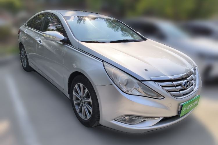 Used Hyundai Sonata 2011 2.0L Automatic Leading Edition Front Right 45 Deg