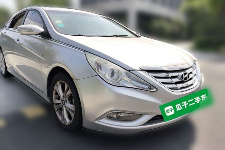 Used Hyundai Sonata 2011 2.0L Automatic Leading Edition Front Right 45 Deg