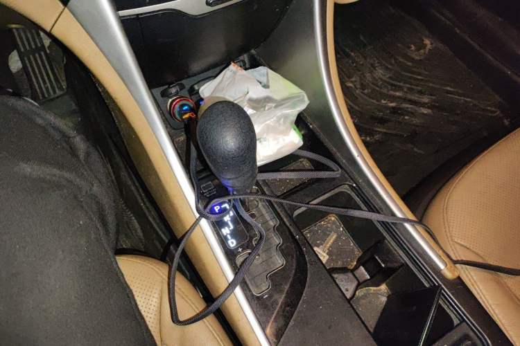 Used Hyundai Sonata 2011 2.0L Automatic Supreme Edition Gear Lever