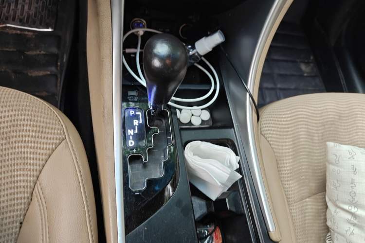 Used Hyundai Sonata 2011 2.0L Automatic Leading Edition Gear Lever