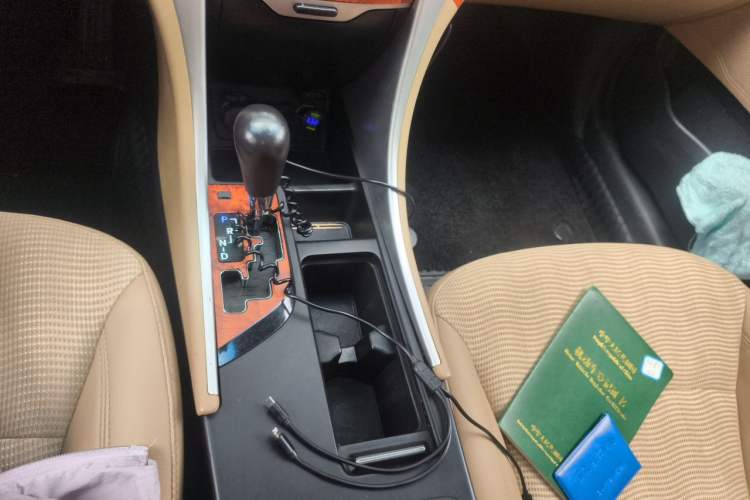Used Hyundai Sonata 2011 2.0L Automatic Leading Edition Gear Lever