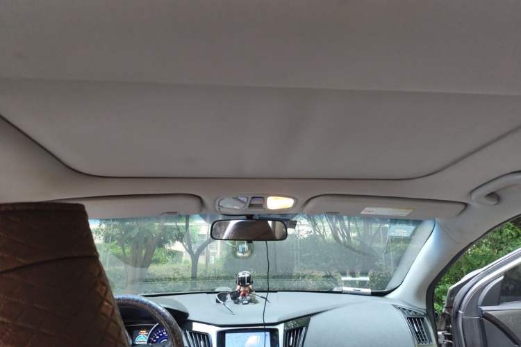 Used Hyundai Sonata 2011 2.0L Automatic Luxury Edition Headliner