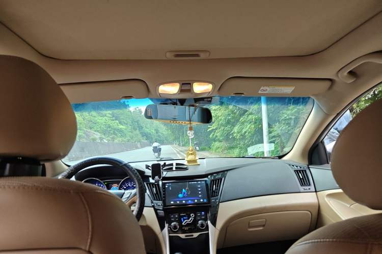 Used Hyundai Sonata 2011 2.0L Automatic Leading Edition Headliner