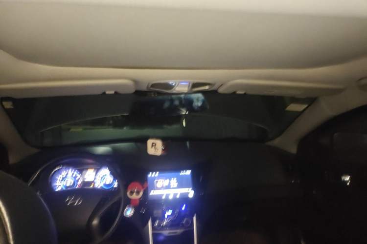 Used Hyundai Sonata 2011 2.0L Automatic Luxury Edition Headliner
