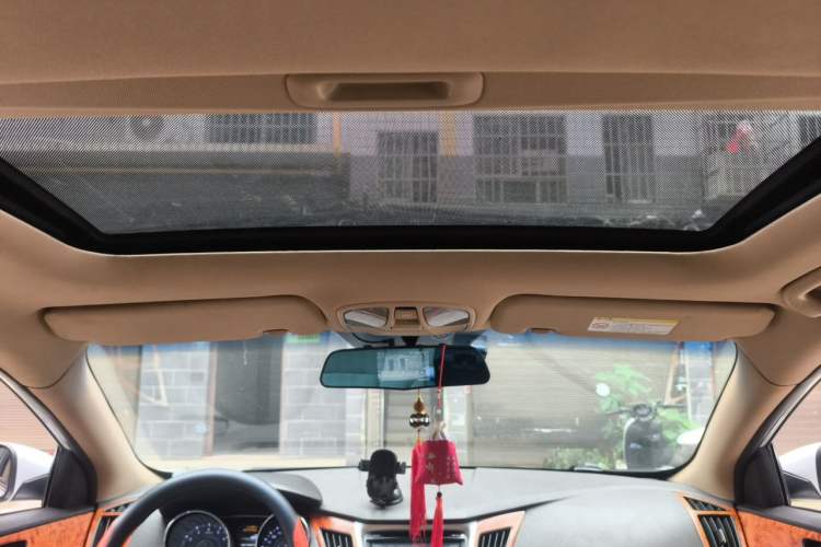 Used Hyundai Sonata 2011 2.0L Automatic Leading Edition Headliner