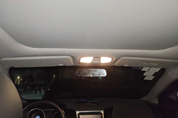 Used Hyundai Sonata 2011 2.0L Automatic Luxury Edition Headliner