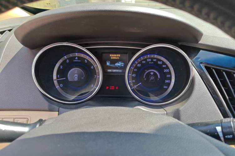 Used Hyundai Sonata 2011 2.0L Automatic Leading Edition Instrument Cluster