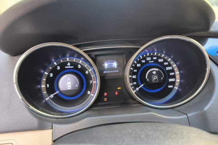 Used Hyundai Sonata 2011 2.0L Automatic Prestige Edition Instrument Cluster
