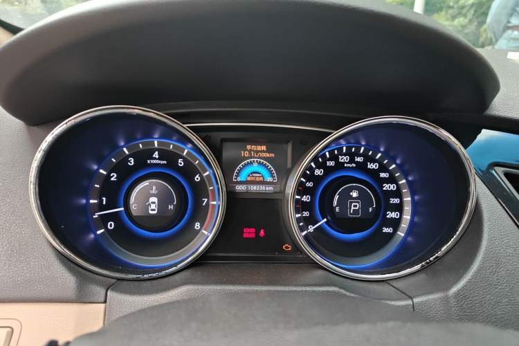 Used Hyundai Sonata 2011 2.0L Automatic Leading Edition Instrument Cluster