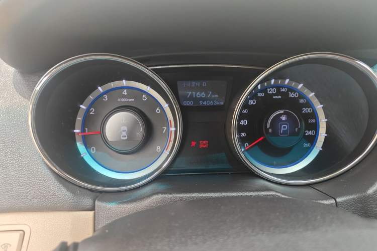 Used Hyundai Sonata 2011 2.0L Automatic Fashion Edition Instrument Cluster