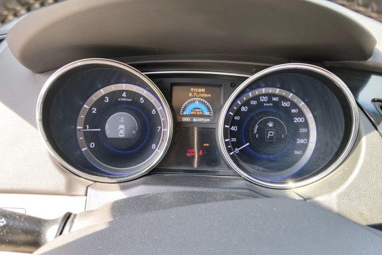 Used Hyundai Sonata 2011 2.0L Automatic Leading Edition Instrument Cluster