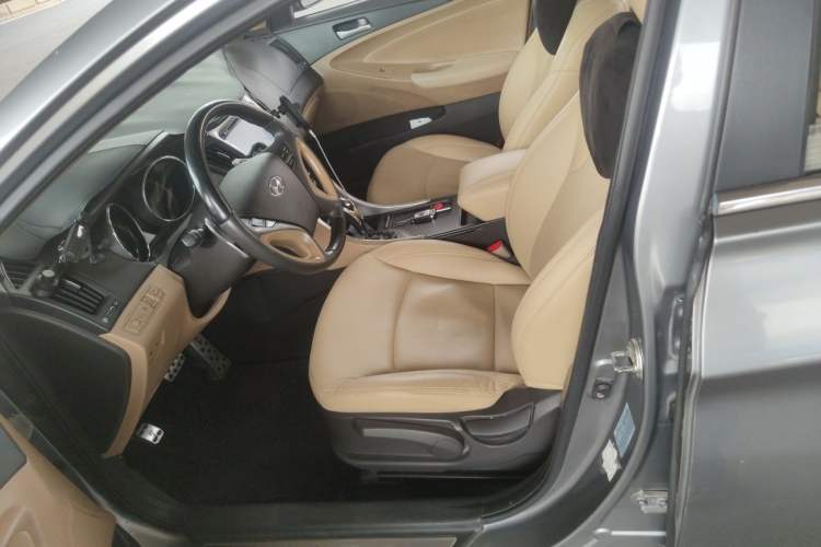 Used Hyundai Sonata 2011 2.0L Automatic Leading Edition Left Front Seat