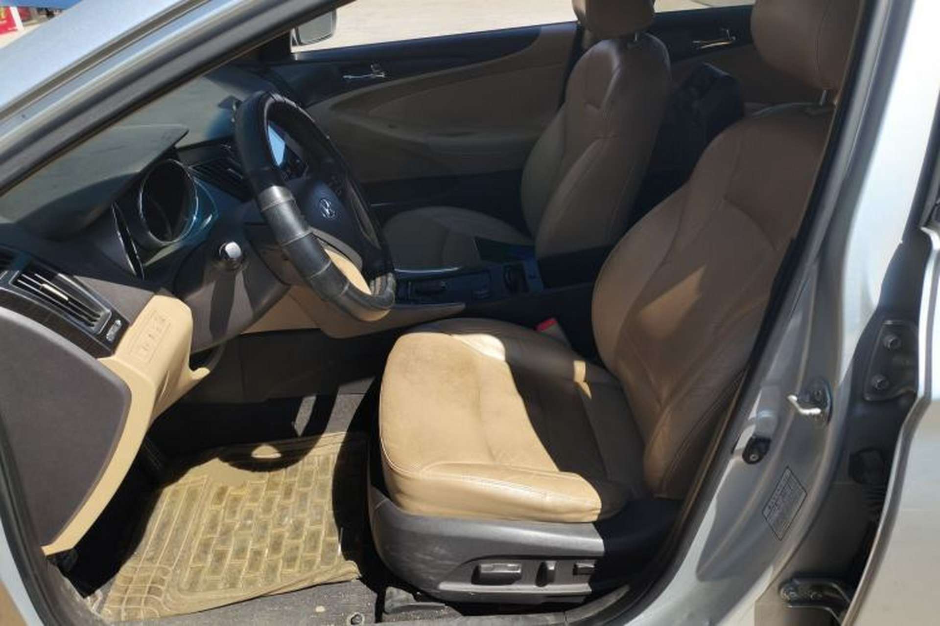 Used Hyundai Sonata 2011 2.0L Automatic Supreme Edition Left Front Seat