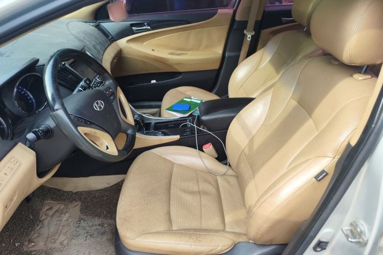 Used Hyundai Sonata 2011 2.0L Automatic Luxury Edition Left Front Seat