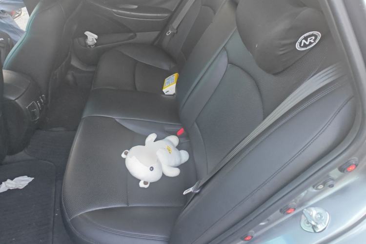 Used Hyundai Sonata 2011 2.0L Automatic Prestige Edition Left Rear Seat