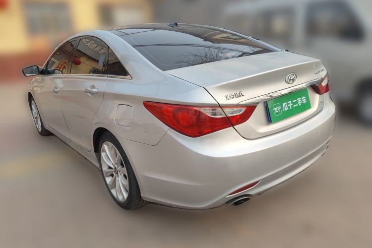 Used Hyundai Sonata 2011 2.4L Automatic Top-Tier Version Rear Left 45 Deg