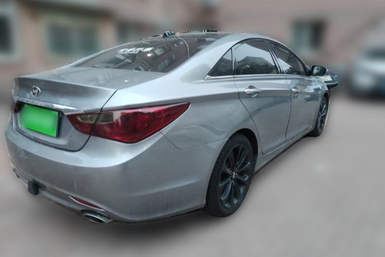 Used Hyundai Sonata 2011 2.4L Automatic Top-Tier Version Rear Right 45 Deg
