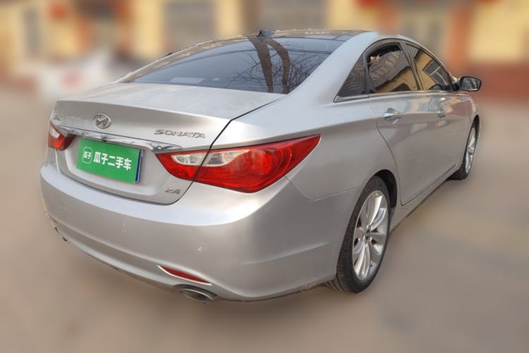 Used Hyundai Sonata 2011 2.4L Automatic Top-Tier Version Rear Right 45 Deg