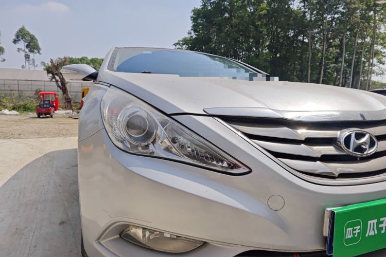 Used Hyundai Sonata 2011 2.0L Automatic Supreme Edition Right Front Headlight