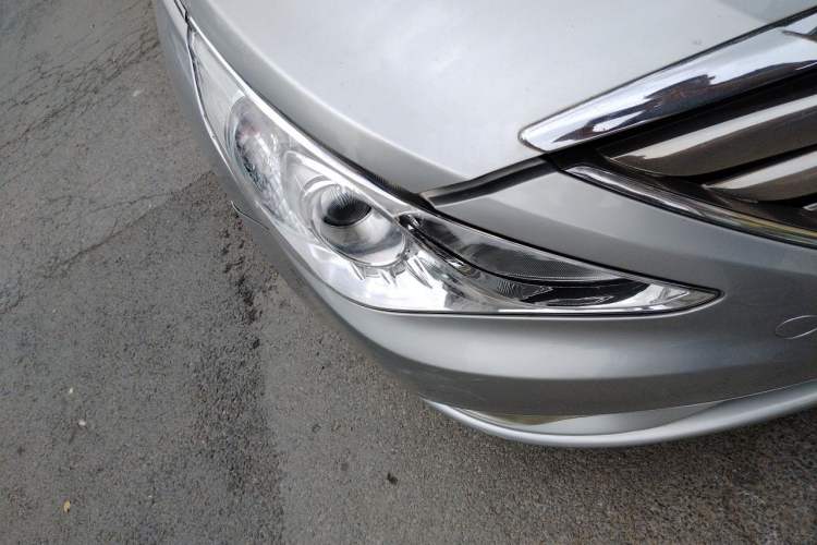 Used Hyundai Sonata 2011 2.0L Automatic Leading Edition Right Front Headlight