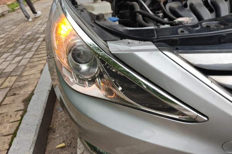 Used Hyundai Sonata 2011 2.0L Automatic Leading Edition Right Front Headlight