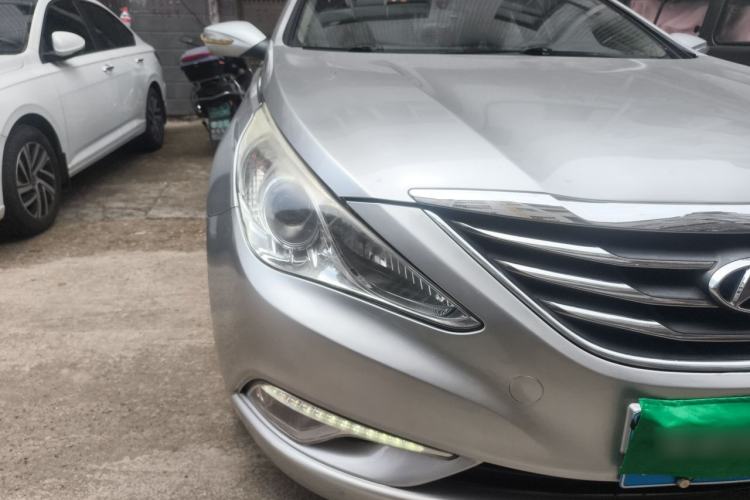 Used Hyundai Sonata 2011 2.0L Automatic Leading Edition Right Front Headlight