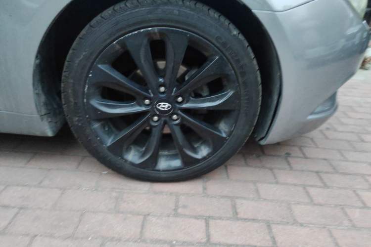 Used Hyundai Sonata 2011 2.4L Automatic Top-Tier Version Right Front Wheel Hub