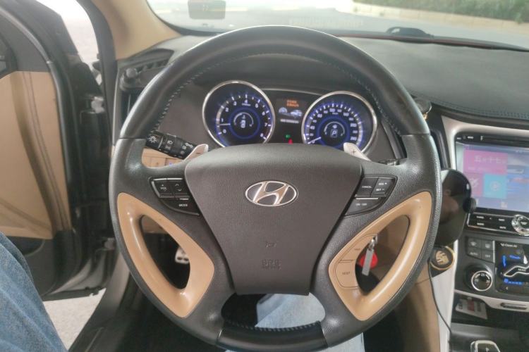 Used Hyundai Sonata 2011 2.0L Automatic Leading Edition Steering Wheel
