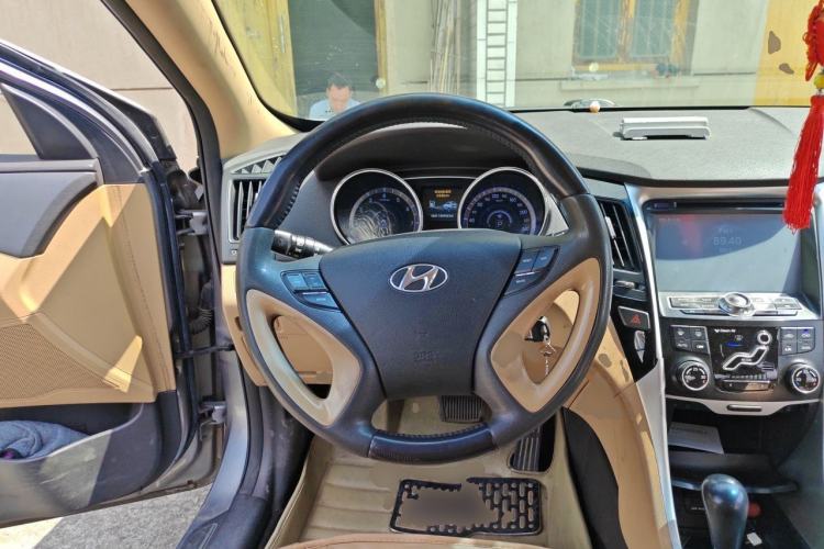 Used Hyundai Sonata 2011 2.0L Automatic Leading Edition Steering Wheel