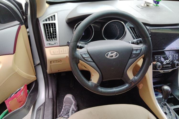 Used Hyundai Sonata 2011 2.0L Automatic Leading Edition Steering Wheel