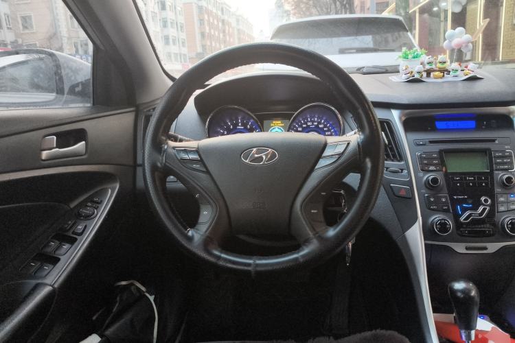 Used Hyundai Sonata 2011 2.0L Automatic Fashion Edition Steering Wheel