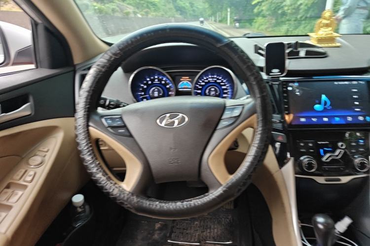 Used Hyundai Sonata 2011 2.0L Automatic Leading Edition Steering Wheel