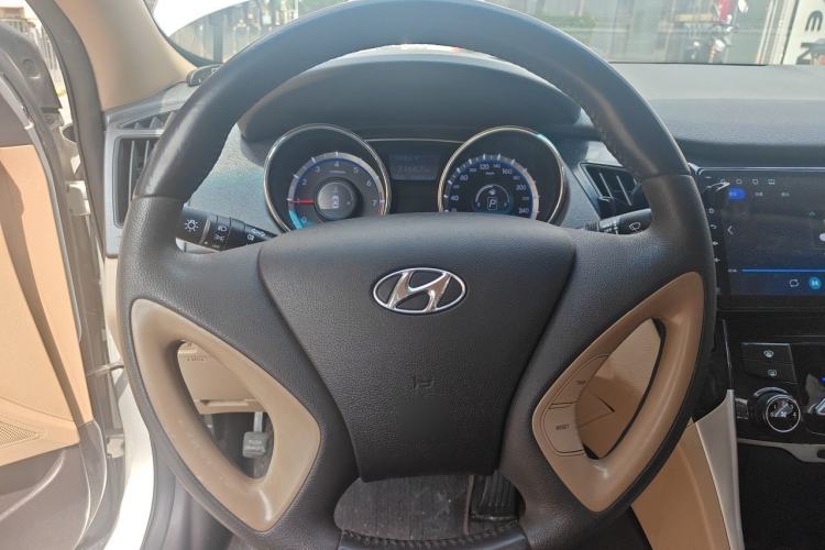 Used Hyundai Sonata 2011 2.0L Automatic Fashion Edition Steering Wheel
