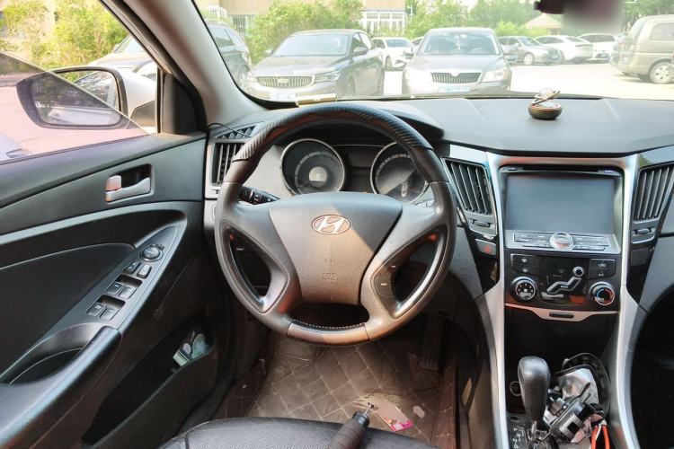 Used Hyundai Sonata 2011 2.0L Automatic Leading Edition Steering Wheel