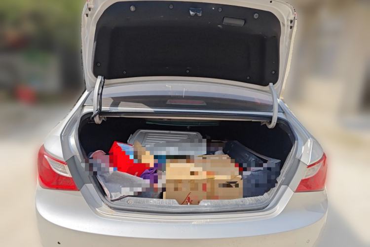 Used Hyundai Sonata 2011 2.0L Automatic Supreme Edition Trunk
