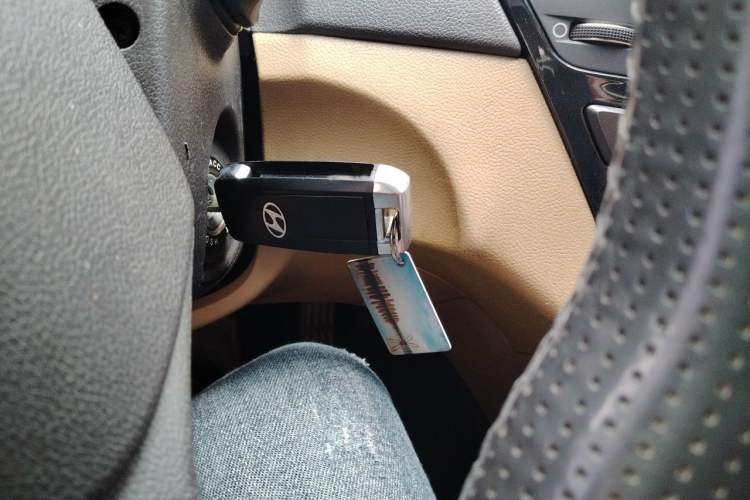 Used Hyundai Sonata 2011 2.0L Automatic Leading Edition Vehicle Key