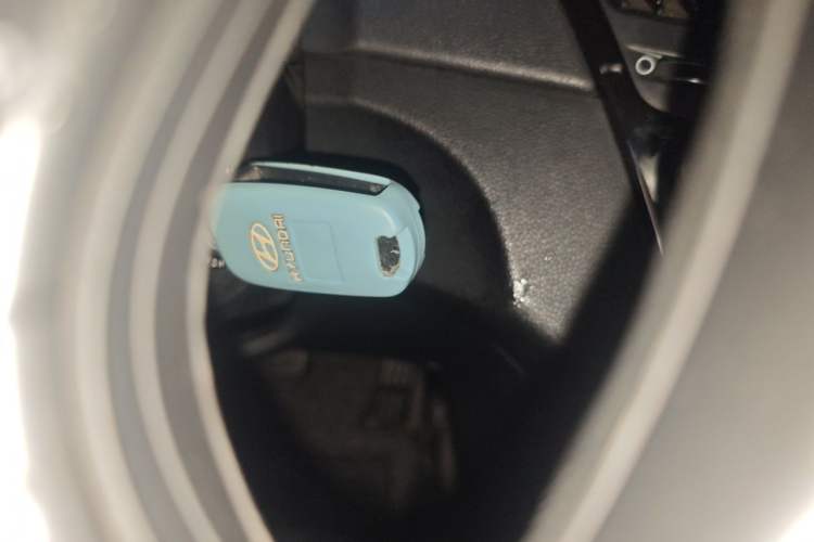 Used Hyundai Sonata 2011 2.0L Automatic Fashion Edition Vehicle Key