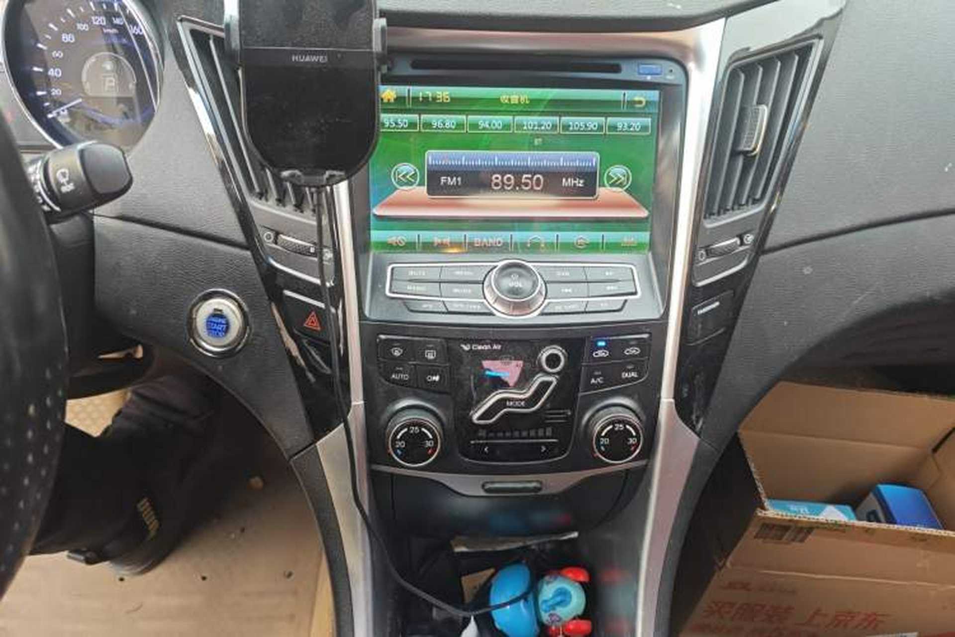 Used Hyundai Sonata 2011 2.0L Automatic Prestige Edition Audio And AC Panel