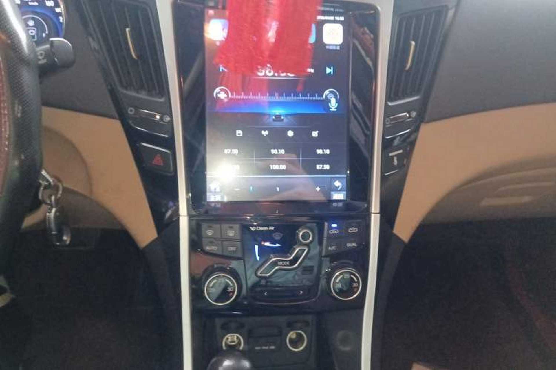 Used Hyundai Sonata 2011 2.0L Automatic Leading Edition Audio And AC Panel