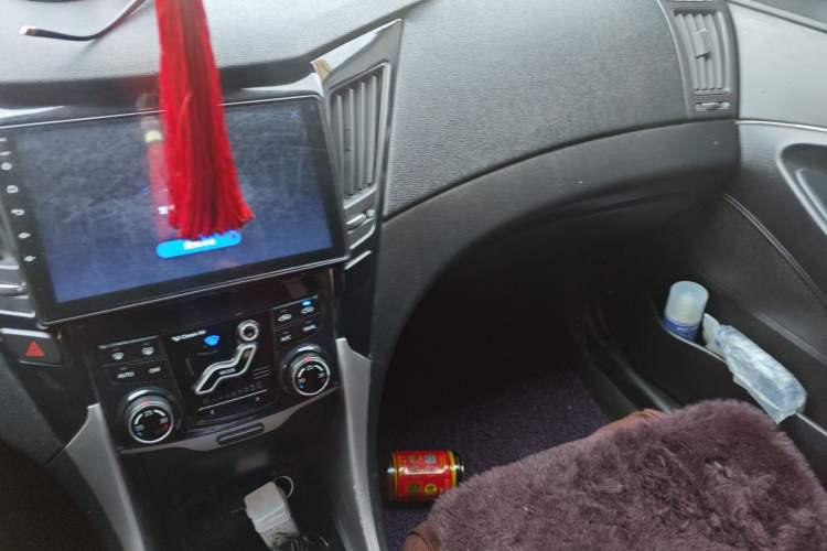 Used Hyundai Sonata 2011 2.0L Automatic Leading Edition Audio And AC Panel