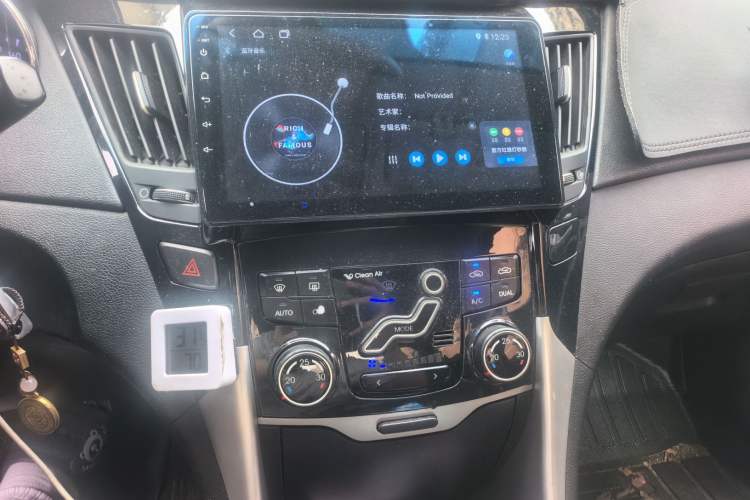 Used Hyundai Sonata 2011 2.0L Automatic Leading Edition Audio And AC Panel