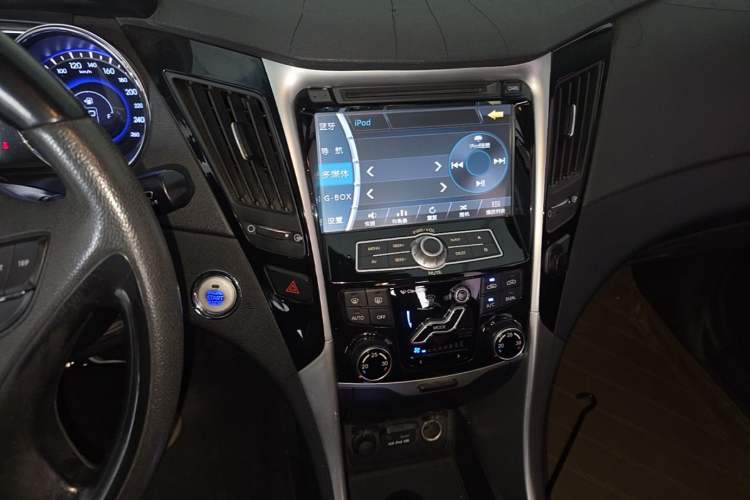 Used Hyundai Sonata 2011 2.0L Automatic Leading Edition Audio And AC Panel