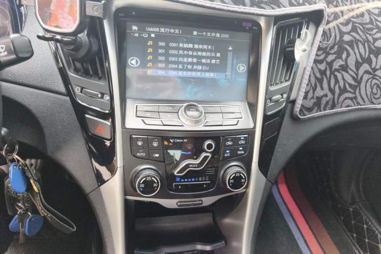 Used Hyundai Sonata 2011 2.0L Automatic Leading Edition Audio And AC Panel