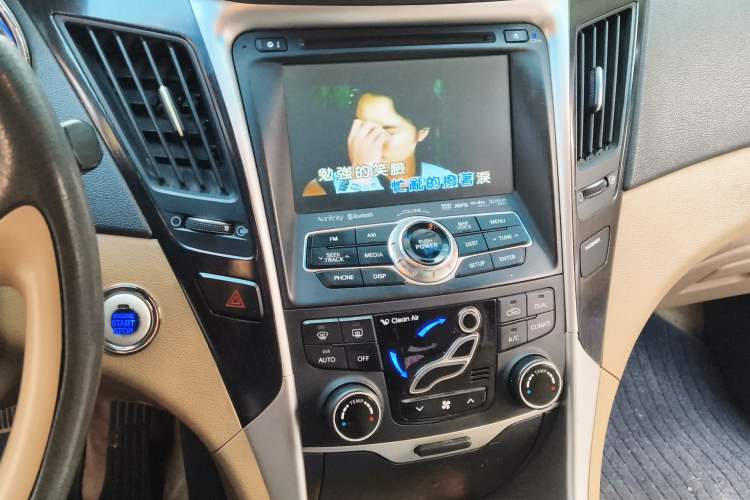 Used Hyundai Sonata 2011 2.4L Automatic Top-Tier Version Audio And AC Panel