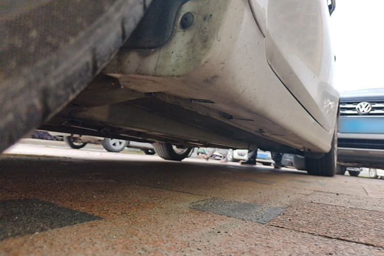 Used Hyundai Sonata 2011 2.0L Automatic Prestige Edition Chassis Front Left
