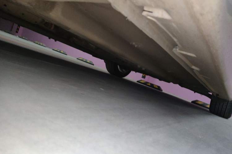 Used Hyundai Sonata 2011 2.0L Automatic Supreme Edition Chassis Front Left